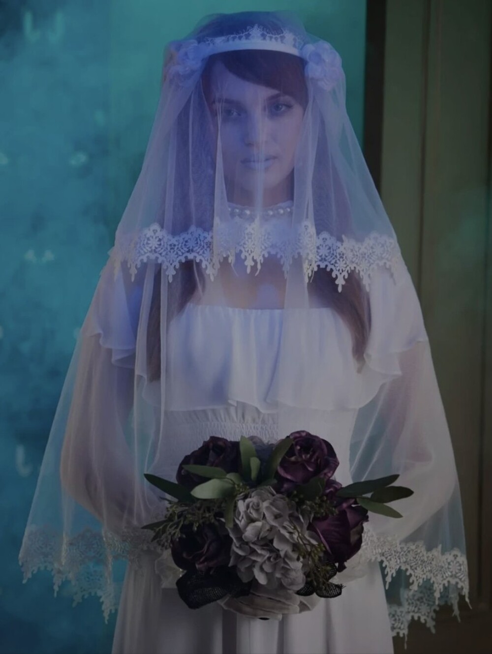 Disney Haunted Mansion Light Up Bridal Veil